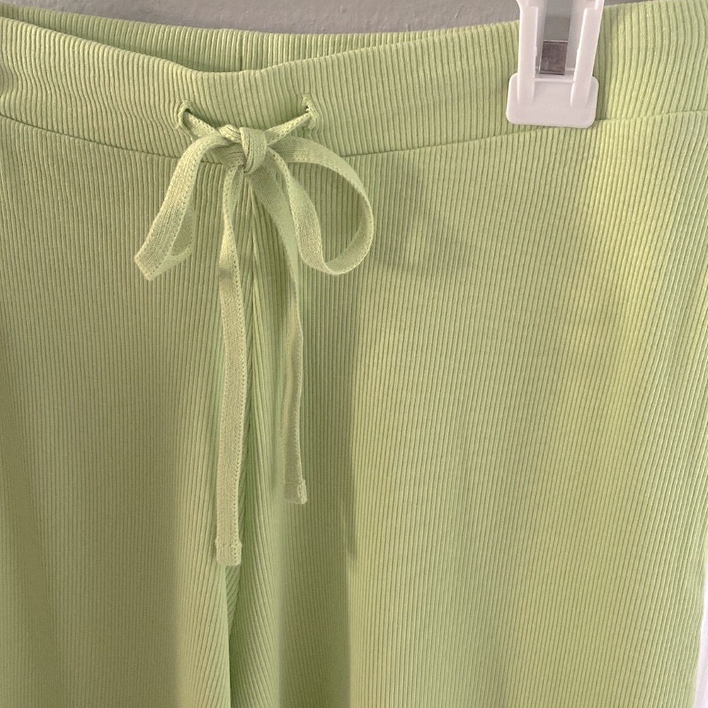 Zara flare high waisted green ribbed pants - Picture 9 of 11